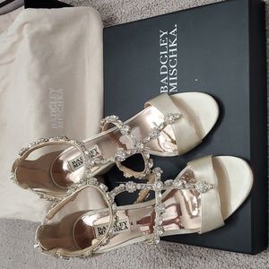 NEW Badgley Mischka Tabby Wedge Ivory Heels - 8
